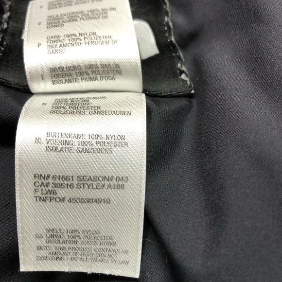 The North Face Nuptse Puffer Vest - Picture 6 of 8